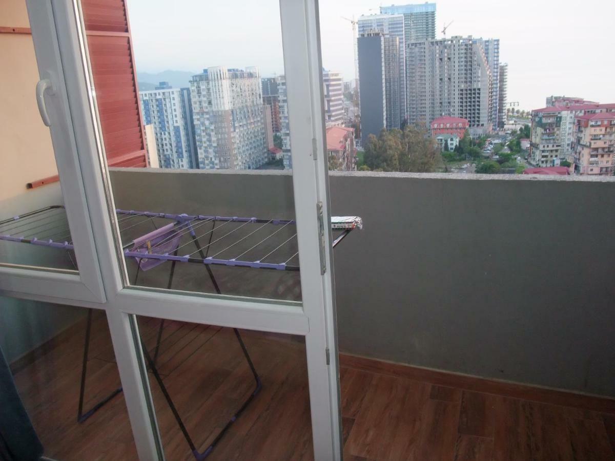 Apartment With Black Sea View Batumi Luaran gambar